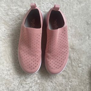 HeyFolks Woman’s Casual Sneaker